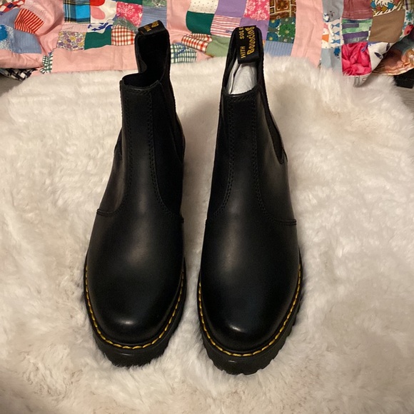 Dr. Martens Rometty BLACK BURNISHED WYOMING BOOT / 23917001 - Picture 13 of 15